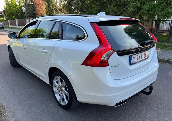 Volvo V60 cena 46800 przebieg: 232123, rok produkcji 2014 z Rajgród małe 326